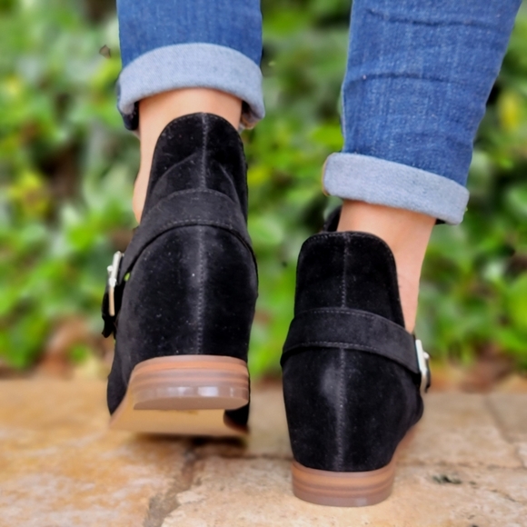 Women's Black Side Kicks Buckled Cut Out Booties - Picture 3 of 6